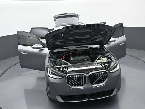 Used 2025 BMW X3 xDrive30i AWD/4WD image 38