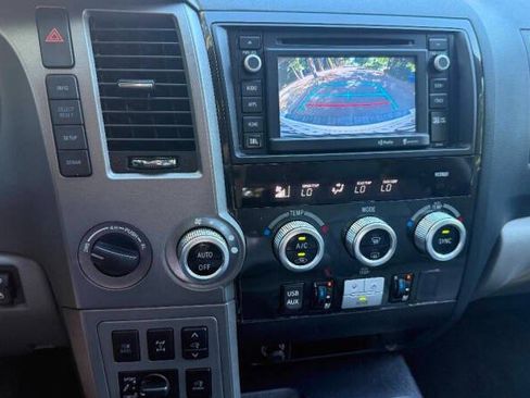 Used 2016 Toyota Sequoia Platinum AWD/4WD image 25