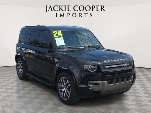Used 2024 Land Rover Defender 110 X-Dynamic SE AWD/4WD image 3