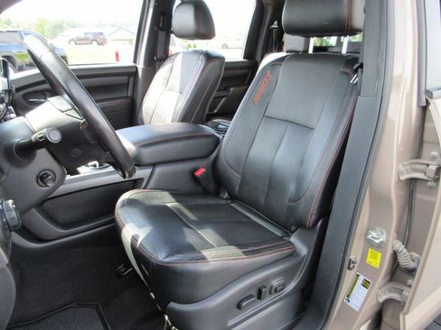 Used 2021 Nissan Titan PRO-4X w/ Pro-4x Convenience Package AWD/4WD image 21