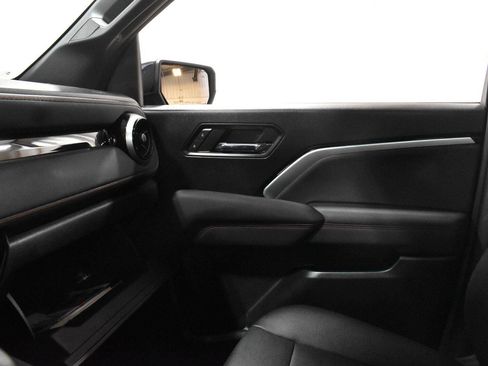 Used 2023 Chevrolet Colorado Z71 w/ Z71 Convenience Package 2 AWD/4WD image 19