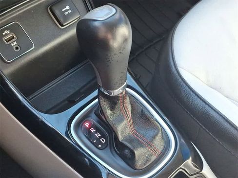 Used 2018 Jeep Compass Limited w/ Navigation Group image 18