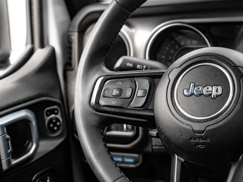 Used 2023 Jeep Wrangler Unlimited w/ Cold Weather Group AWD/4WD image 15