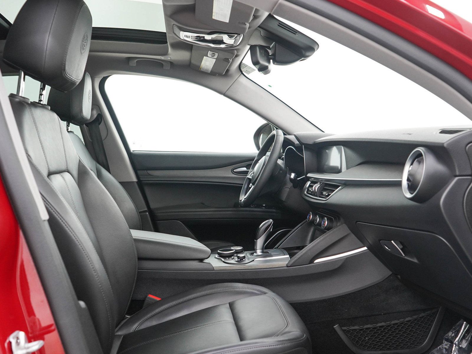 Used 2019 Alfa Romeo Stelvio Ti AWD/4WD image 13