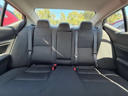 Used 2025 Nissan Altima 2.5 SV FWD image 38