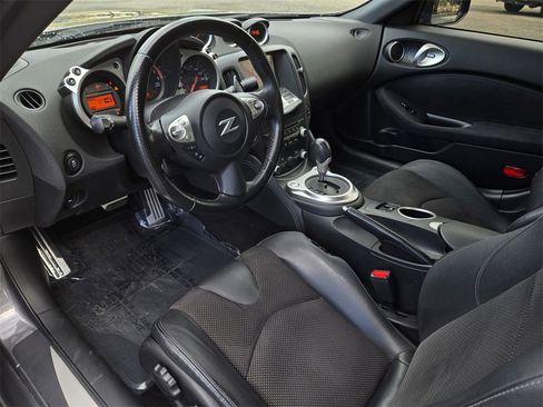 Used 2020 Nissan 370Z Touring Sport image 13