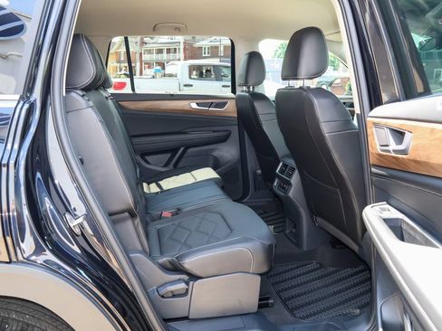 Used 2024 Volkswagen Atlas SE FWD image 30