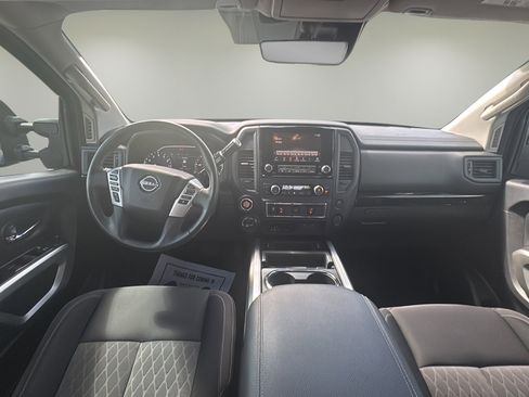 Used 2024 Nissan Titan SV w/ SV Convenience Package image 29