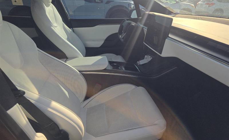 Used 2022 Tesla Model X Plaid AWD/4WD image 5