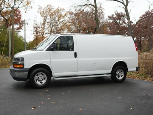 Used 2023 Chevrolet Express 2500 w/ Driver Convenience Package image 13
