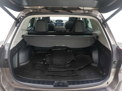 Used 2024 Subaru Forester Touring w/ Convenience Package image 9