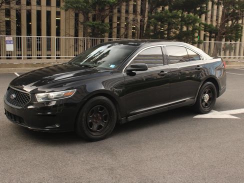Used 2015 Ford Taurus Police Interceptor FWD image 12