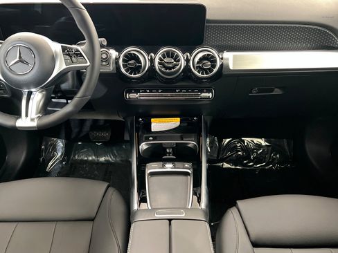 New 2026 Mercedes-Benz GLB 250 4MATIC image 13