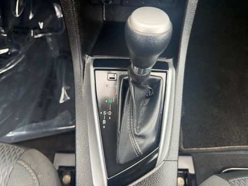 Used 2017 Toyota Corolla LE FWD image 15