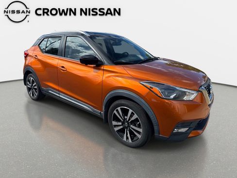 Certified 2019 Nissan Kicks SR FWD image 10