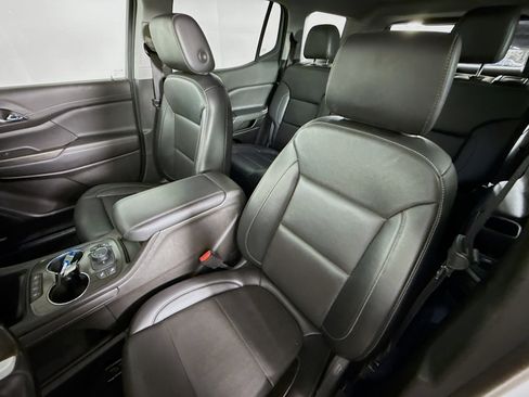 Used 2023 GMC Acadia SLT image 25