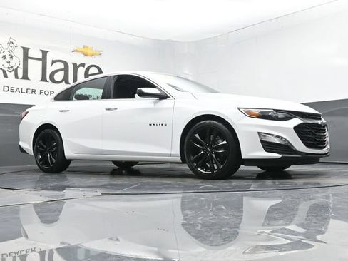 Used 2024 Chevrolet Malibu LT w/ Sport Edition FWD image 2