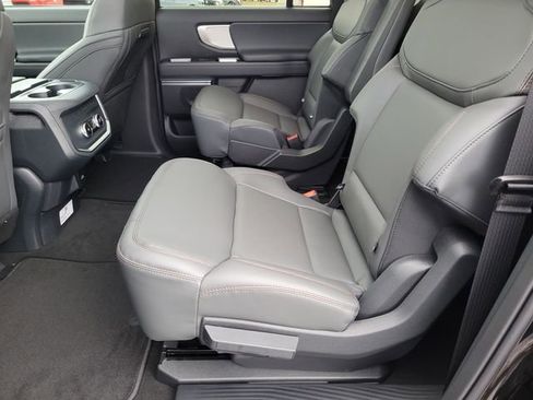 New 2025 Ford Expedition Max Active image 16