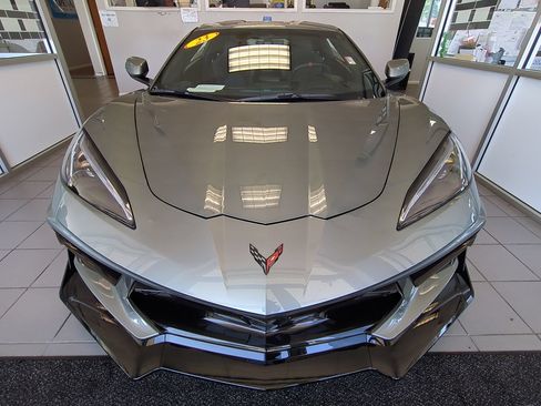 Used 2023 Chevrolet Corvette Stingray Premium Cpe w/ Z51 Performance Package RWD image 8