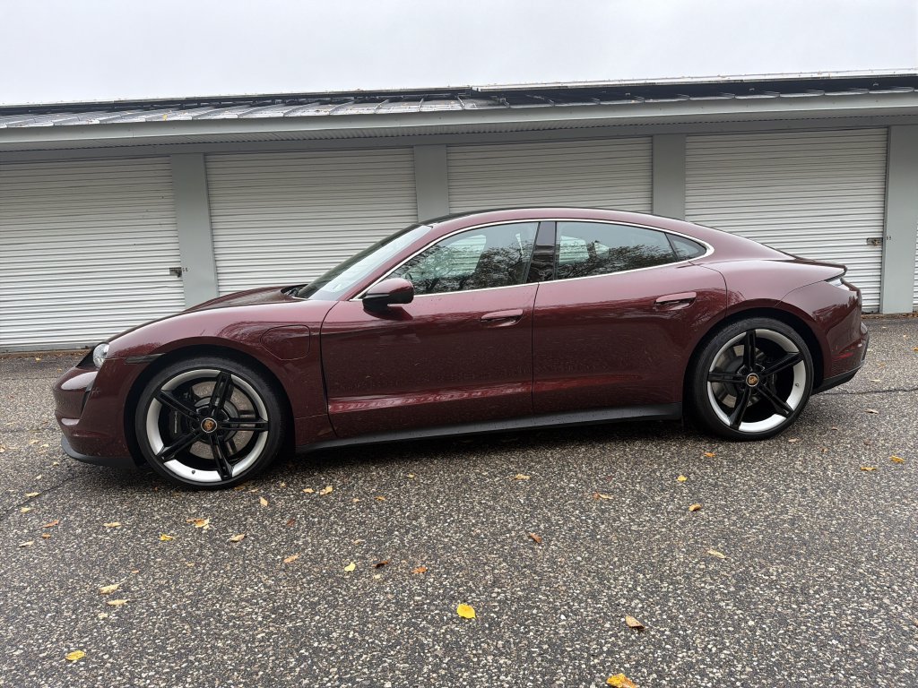 Used 2021 Porsche Taycan 4S w/ Premium Package AWD/4WD image 9