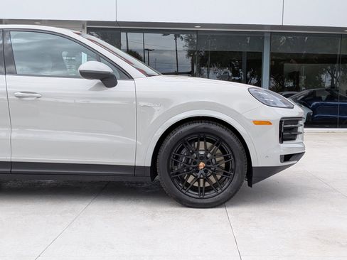 New 2026 Porsche Cayenne E-Hybrid Coupe AWD/4WD image 11