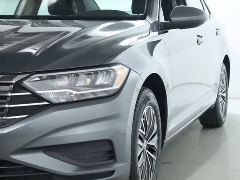 Certified 2021 Volkswagen Jetta SE w/ SE Cold Weather Package image 4