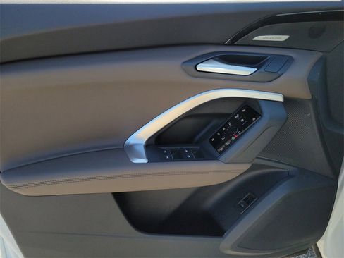 New 2025 Audi Q5 Premium Plus image 19