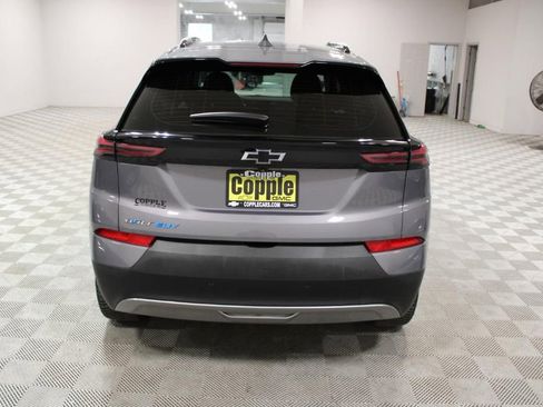 Used 2022 Chevrolet Bolt EUV LT w/ Driver Confidence Package image 8