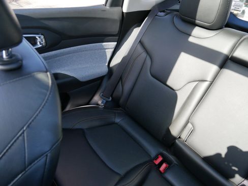 Used 2022 Jeep Compass Latitude w/ Sun and Sound Group image 12