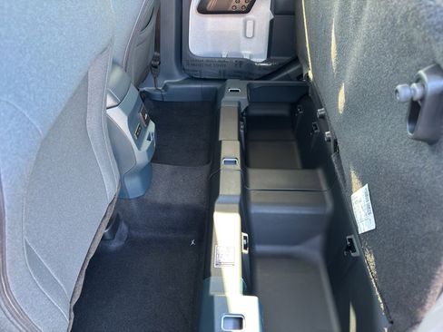 New 2025 Ford Maverick XLT w/ XLT Luxury Package image 17