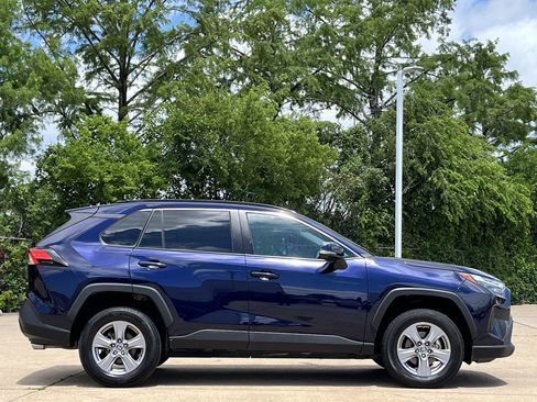 Used 2024 Toyota RAV4 XLE FWD image 3