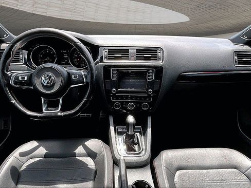 Used 2017 Volkswagen Jetta GLI FWD image 13