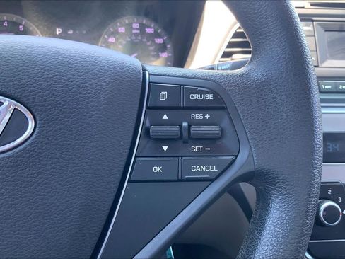 Used 2015 Hyundai Sonata SE FWD image 25