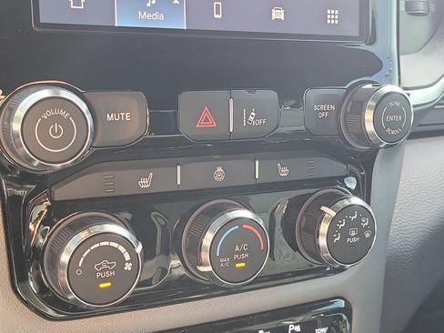 Used 2025 RAM 1500 Big Horn image 25