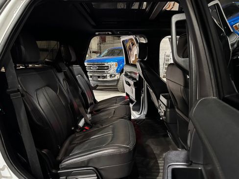 Used 2018 Ford Expedition Limited image 22