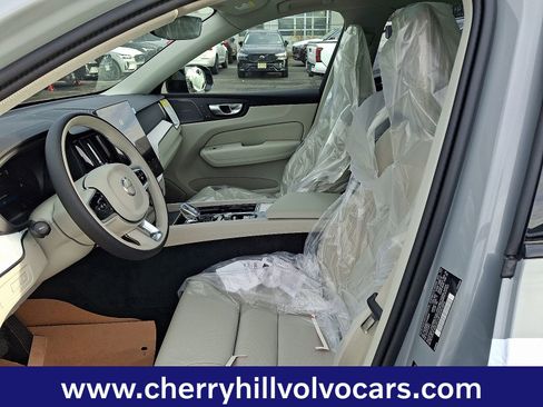 New 2026 Volvo XC60 T8 Ultra w/ Protection Package Premier image 9