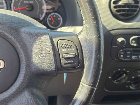 Used 2006 Jeep Liberty Sport AWD/4WD image 31