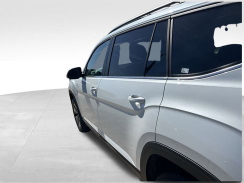 New 2026 Volkswagen Atlas SE image 28