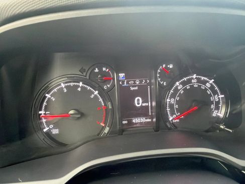 Used 2021 Toyota 4Runner SR5 Premium w/ Moonroof Package AWD/4WD image 17