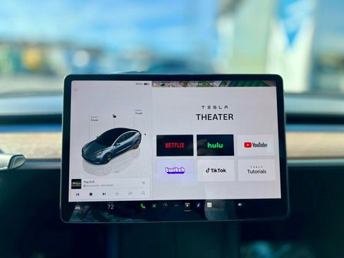 Used 2023 Tesla Model 3 Standard Range image 22