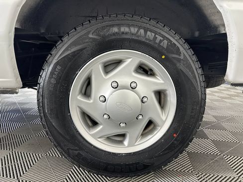 Used 2014 Ford E-150 and Econoline 150 RWD image 12