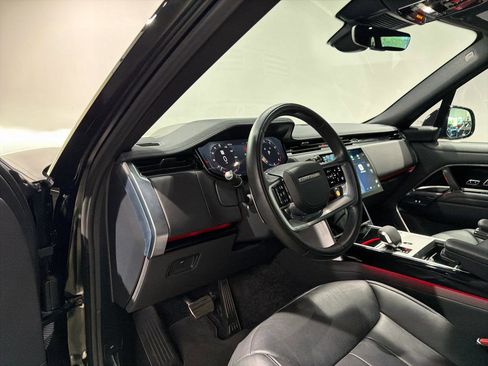 Used 2024 Land Rover Range Rover SE AWD/4WD image 18