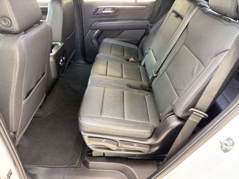 Used 2025 Chevrolet Tahoe LT AWD/4WD image 15