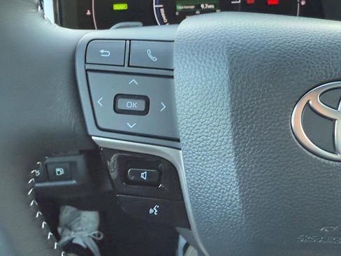 New 2026 Toyota Camry Hybrid image 12