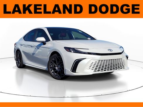 Used 2025 Toyota Camry XSE image 1