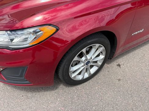 Certified 2019 Ford Fusion SE FWD image 11