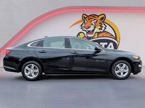 Used 2024 Chevrolet Malibu LT image 4