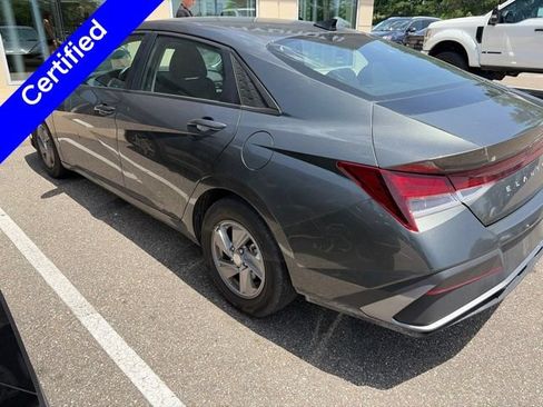 Used 2024 Hyundai Elantra SE FWD image 5