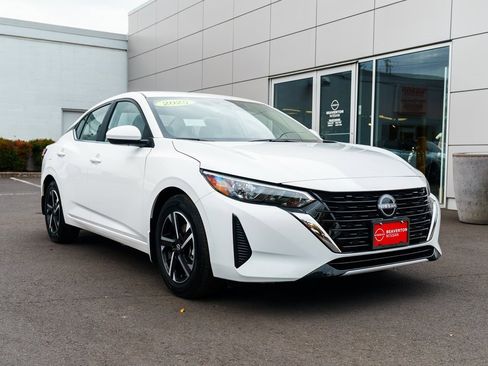 New 2025 Nissan Sentra SV w/ Trunk Package image 28