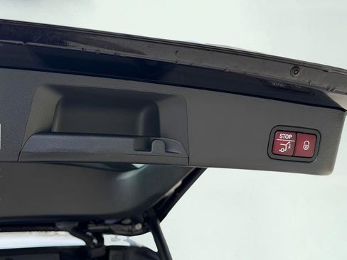 Used 2018 Mercedes-Benz GLE 43 AMG 4MATIC image 25